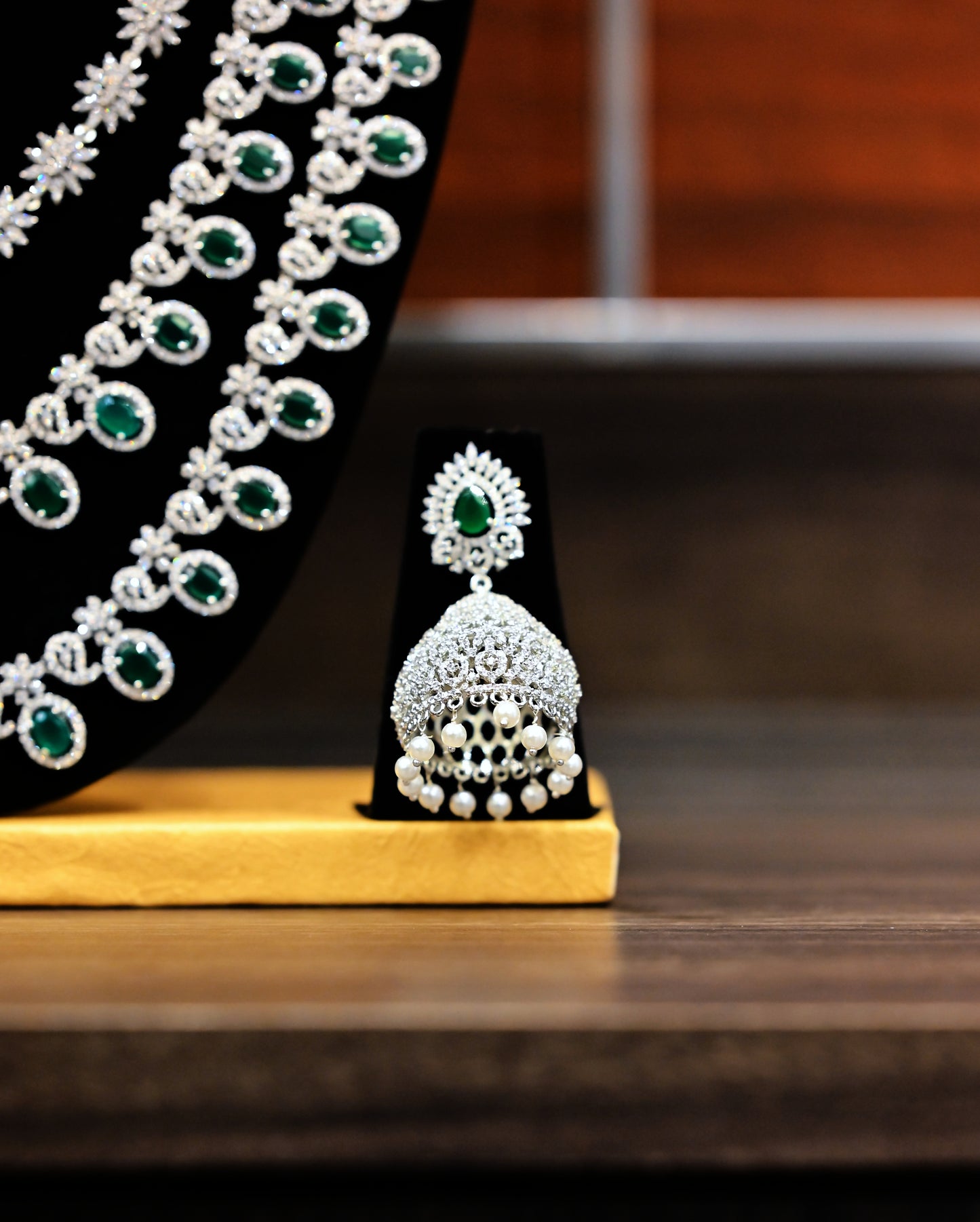 White Peacock Splendour Bridal Jewellery Set
