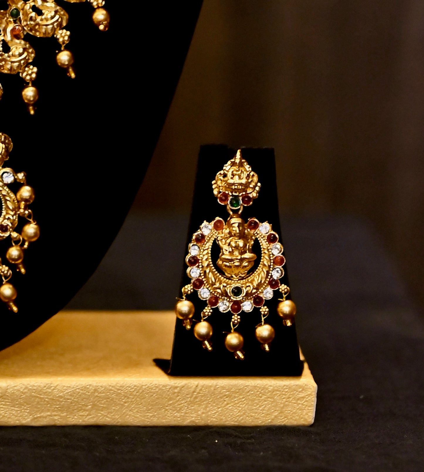 Golden Radiance Gemstone Bridal Jewellery Set