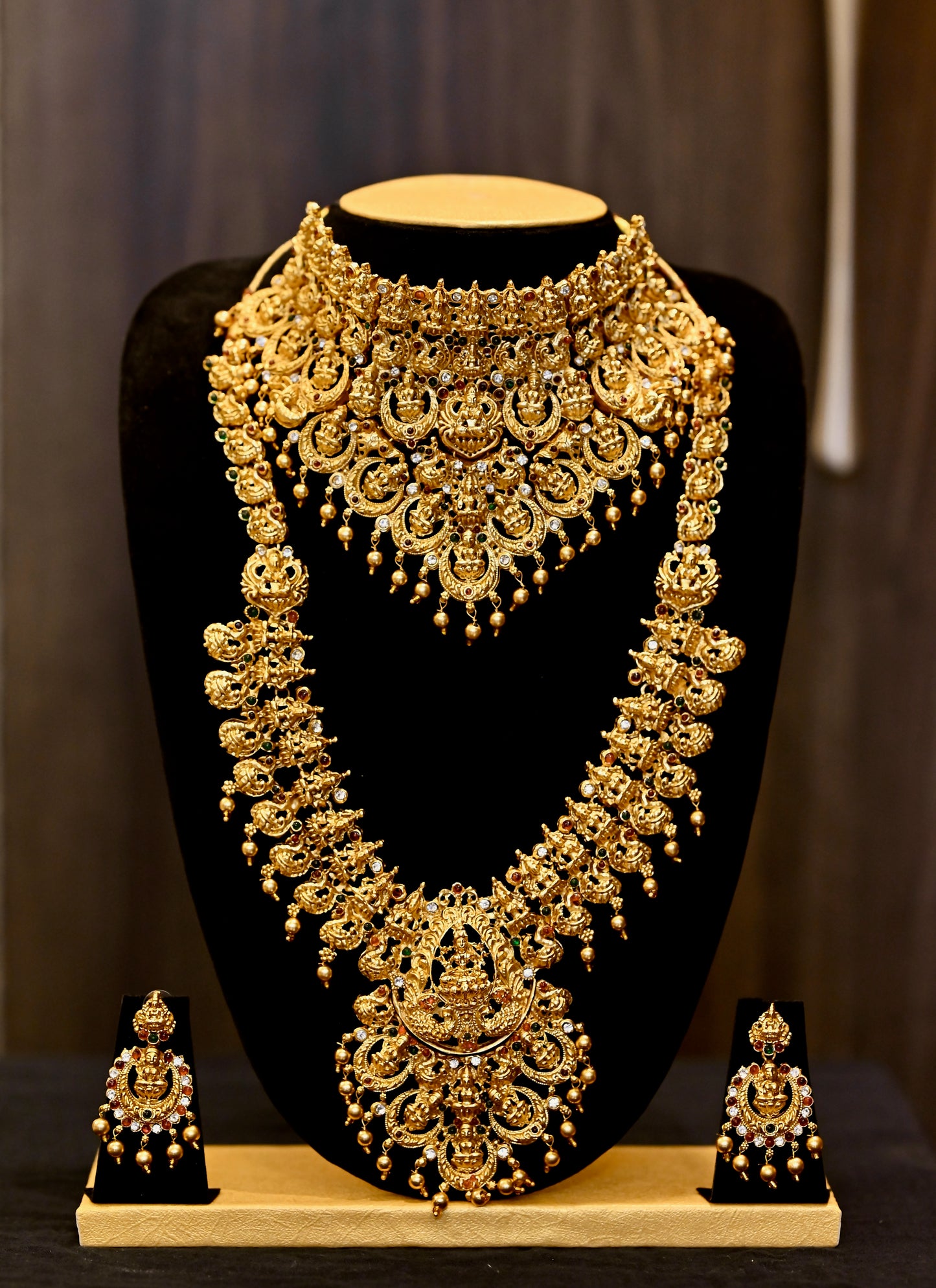 Golden Radiance Gemstone Bridal Jewellery Set